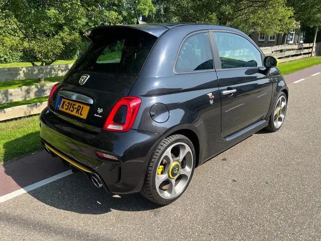 Fiat 500 1.4 T-Jet Abarth Turismo 165 PK 2017 Benzine 3