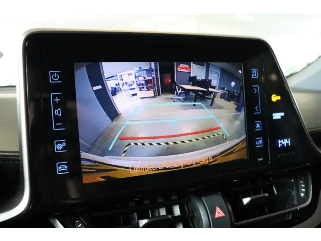 Toyota C-HR 1.8 Hybrid Dynamic, 2018 Hybride Benzine 8