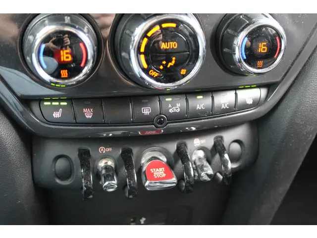 MINI Countryman Mini 2.0 Cooper D Salt 2021 Diesel 28