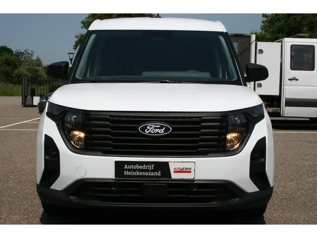 Ford Transit Courier 1.5 EcoBlue Trend 2024 Diesel 7