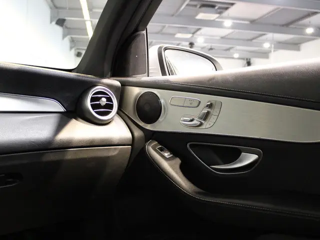 Mercedes-Benz GLC 250 4MATIC 2017 Benzine 15