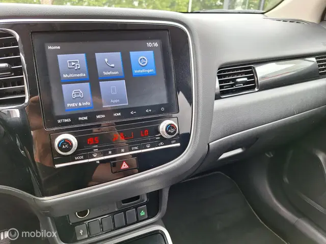 Mitsubishi Outlander 2.4 PHEV PURE 2020 Hybride Benzine 25