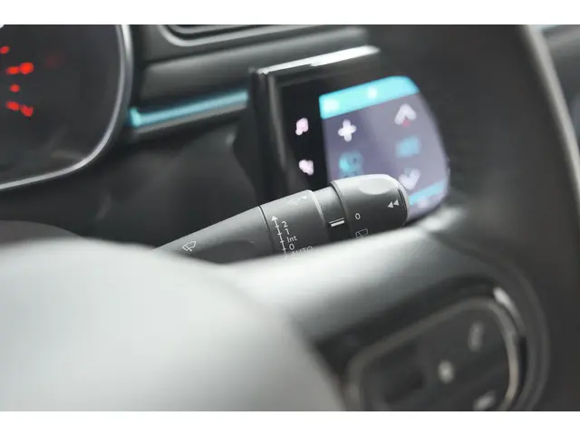 Citroën C3 PureTech 110 EAT6 Shine 2022 Benzine 35