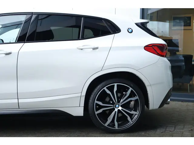 BMW X2 sDrive20i High Executive 2019 Benzine 5