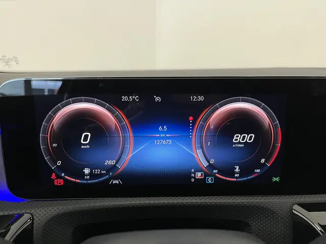 Mercedes-Benz CLA 200 AMG Line 2021 Benzine 32