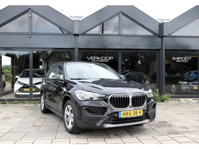 BMW X1 XDrive25e 2021 Hybride Benzine 3