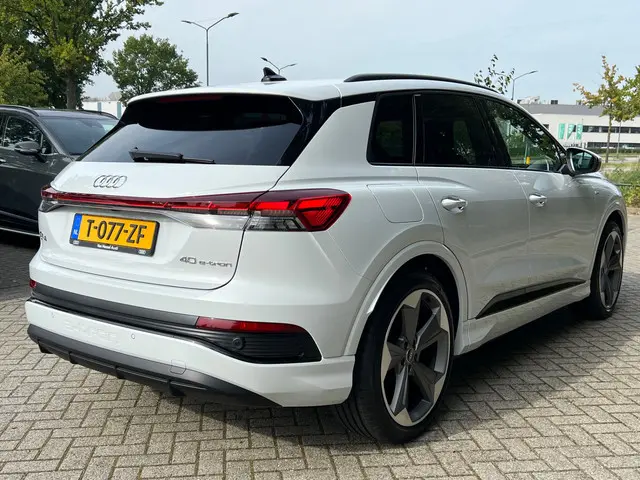 Audi Q4 e-tron 40 S edition 77 kWh 2023 Elektrisch 6