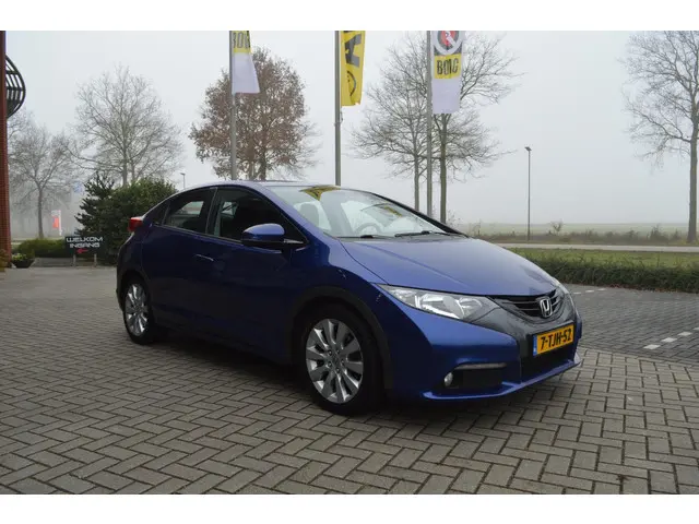 Honda Civic 1.8 Sport 2015 Benzine 4