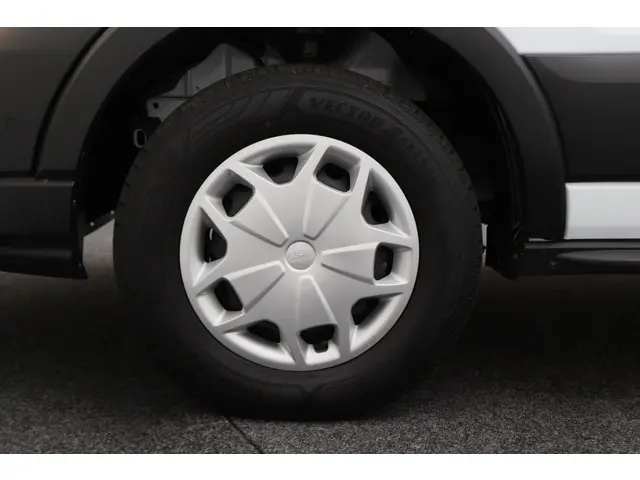 Ford Transit 350 2.0 TDCI L3H3 2024 Diesel 24