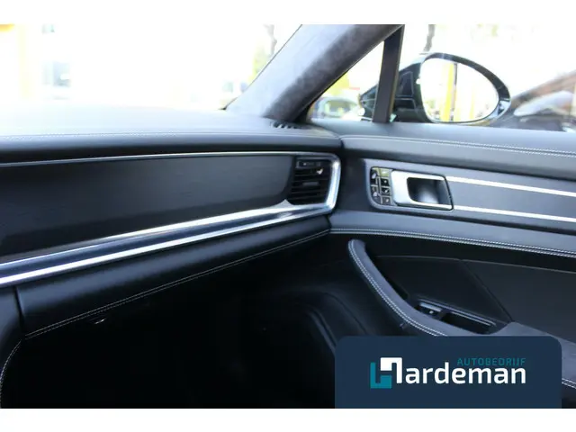 Porsche Panamera 4.0 GTS 2019 Benzine 11