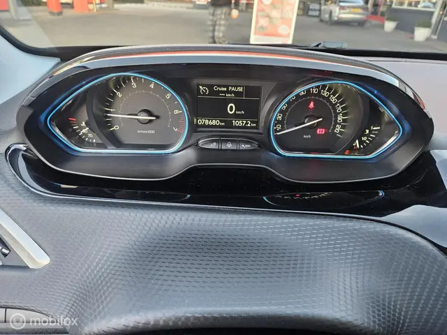 Peugeot 2008 1.2 PureTech GT-Line 2019 Benzine 16