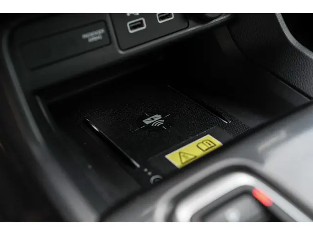 Honda Civic 2.0i e:HEV SPORT 2023 Hybride Benzine 21