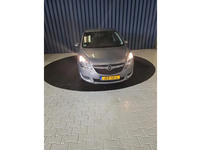 Opel Meriva 2