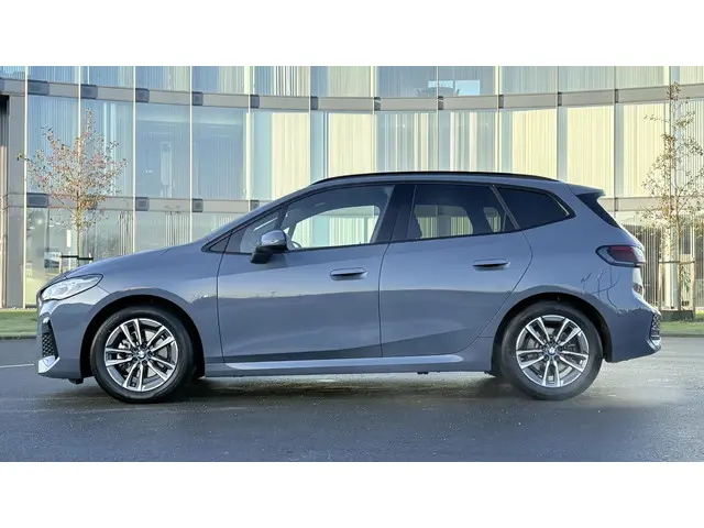 BMW 2 Serie Active Tourer 220i 2022 Benzine 2