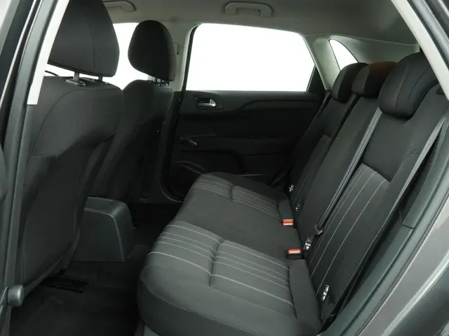 Citroën C4 1.2 PureTech Live 2016 Benzine 10