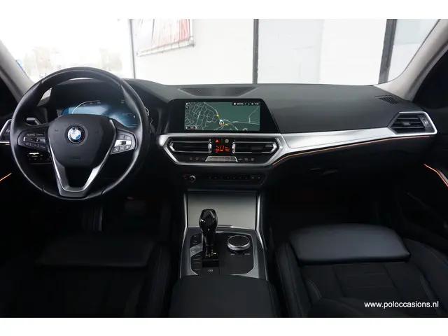 BMW 3 Serie Touring 318i Exec 2020 Benzine 8