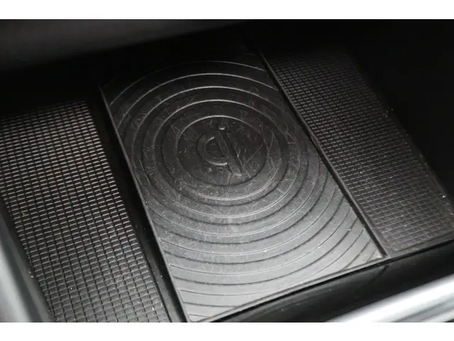 Volvo XC40 2.0 T4 AWD R-Design 2018 Benzine 55