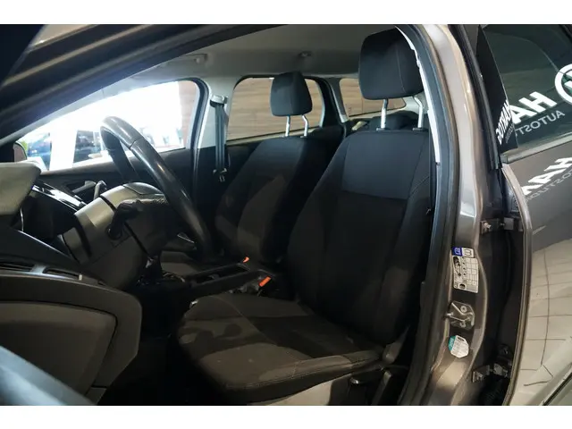 Ford Focus Wagon 1.0 + STOEL/STUURVERWARMING 2016 Benzine 4