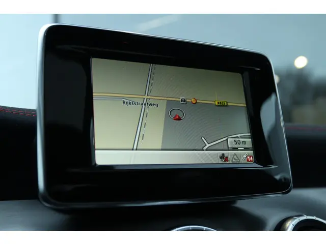 Mercedes-Benz CLA 250 PRESTIGE AMG 2013 Benzine 34