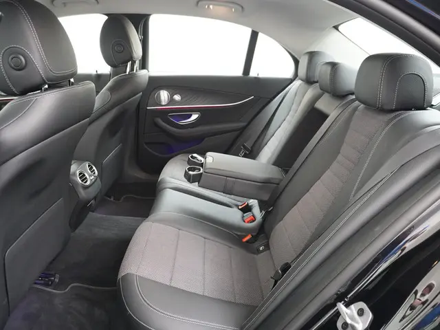 Mercedes-Benz E-Klasse 200 Sport Edition 2019 Benzine 17