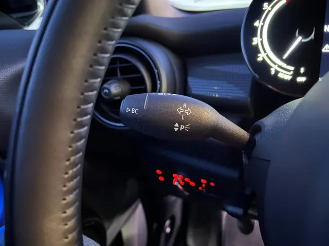 MINI Cooper Mini 1.5 Business Edition 2021 Benzine 13