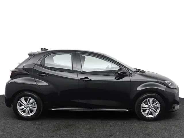 Toyota Yaris 1.5 Hybrid 115 2024 Hybride Benzine 13