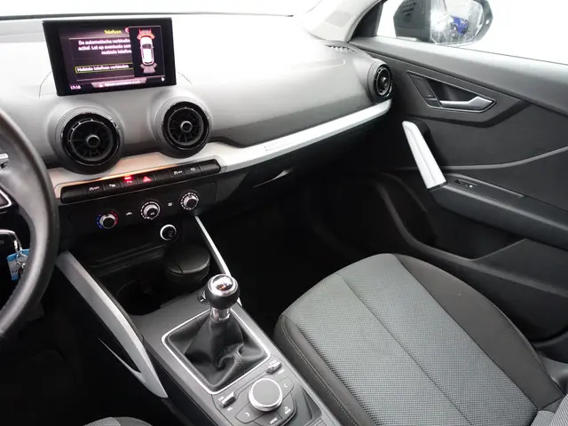 Audi Q2 1.6 TDI S-line Black Optic 2018 Diesel 8
