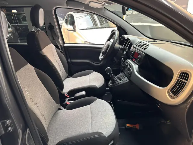 Fiat Panda 1.2 Lounge / Airco 2018 Benzine 12