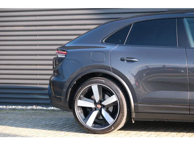 Porsche Macan 100 kWh 2025 Elektrisch 17