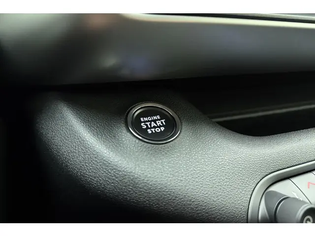 Jeep Avenger Summit 54 kWh 2024 Elektrisch 31