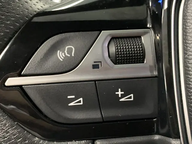 Peugeot 3008 1.6 HYbrid4 300 GT 2022 Hybride Benzine 19