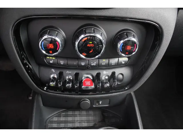 MINI Clubman Clubman Cooper S ALL4 2019 Benzine 17