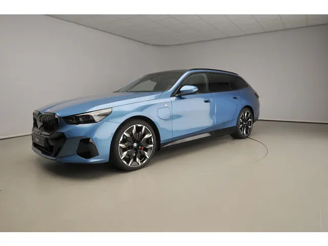 BMW 5 Serie Touring 530e 2025 Hybride Benzine 52