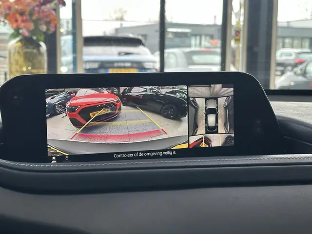 Mazda CX-30 2.0 e-SkyActiv-G M Hybrid 2021 Benzine 10