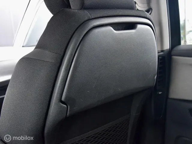 Citroën C4 Picasso 1.2 PureTech Intensive 2016 Benzine 26