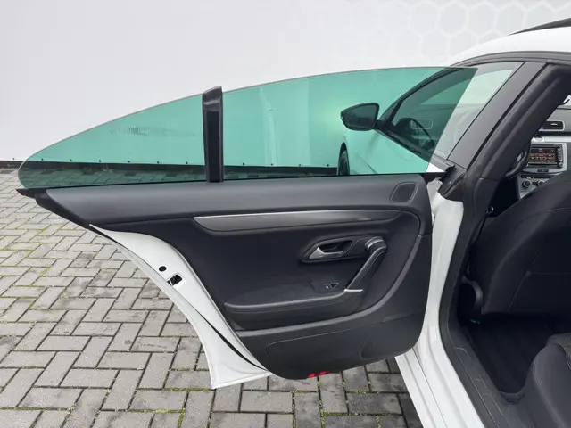 Volkswagen CC 3.6 V6 4Motion 2015 Benzine 34
