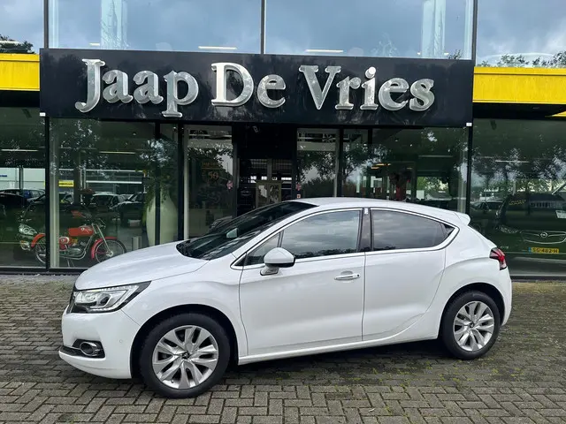 DS DS 4 1.6 THP Chic 2016 Benzine 2