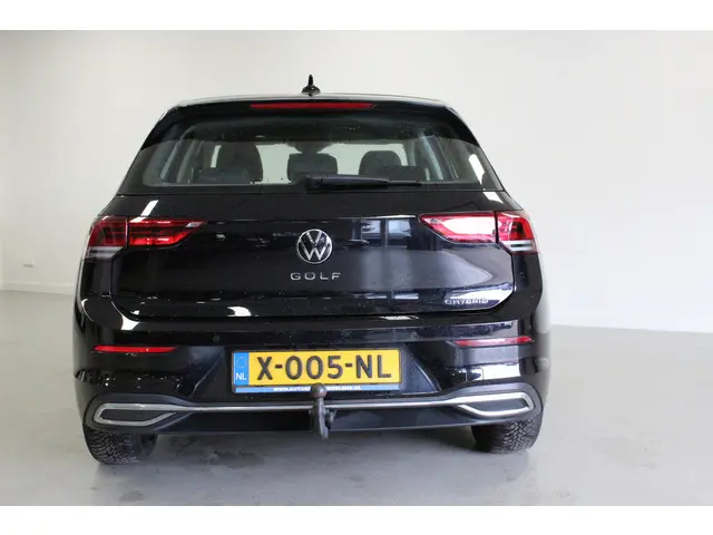 Volkswagen Golf 1.4 eHybrid Style 2024 Hybride Benzine 8