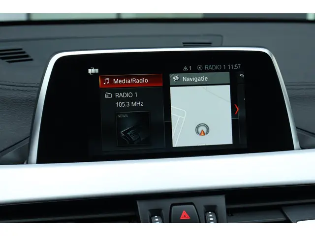 BMW X2 sDrive20i Executive 2018 Benzine 21