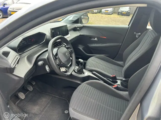 Peugeot 208 1.2 PureTech Active 2023 Benzine 11