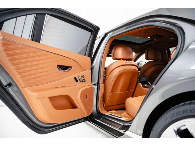 Bentley Flying Spur 4.0 V8 2021 Benzine 50