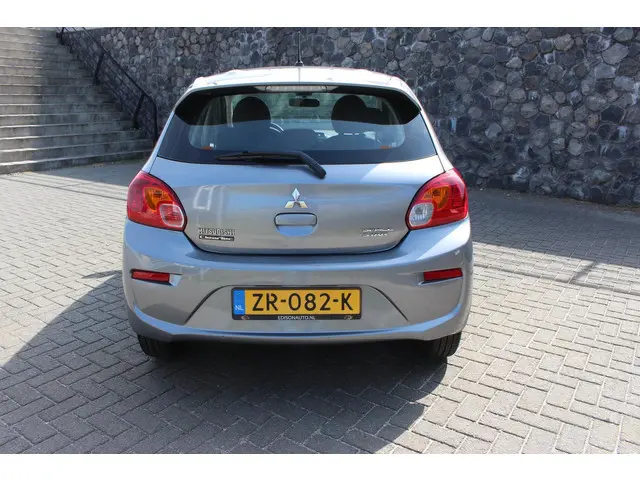 Mitsubishi Space Star 1.0 Cool+ 2019 Benzine 4