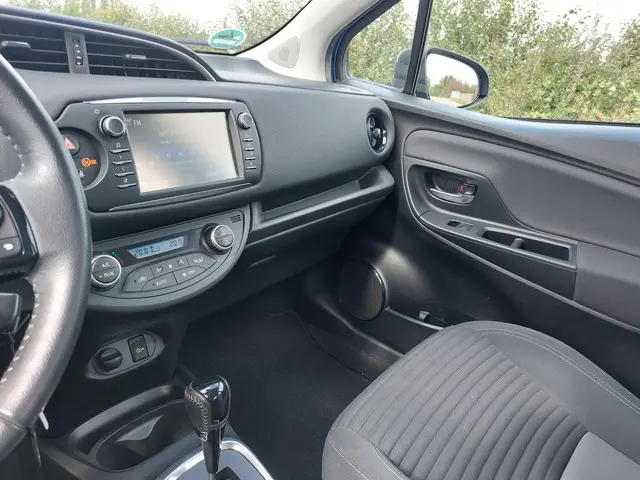 Toyota Yaris 1.5 Hybrid Aspiration 2018 Hybride Benzine 17