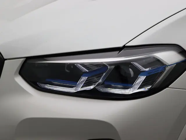 BMW X3 xDrive30e 2022 Hybride Benzine 6