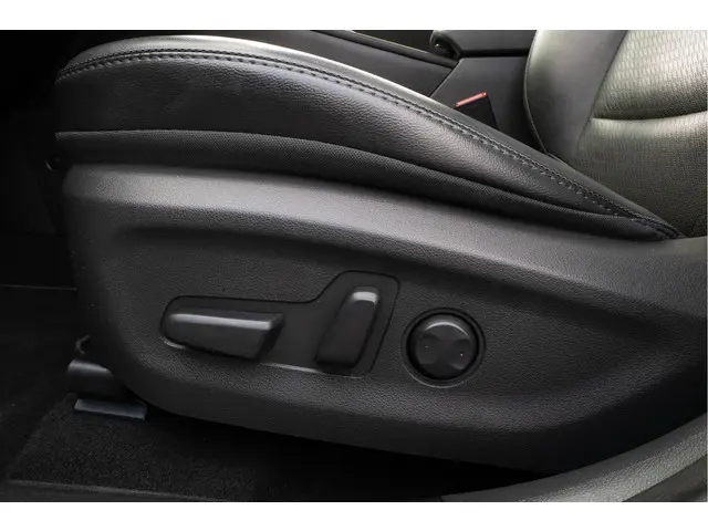 Hyundai Kona EV Premium 64 kWh SOH 93% 2019 Elektrisch 24