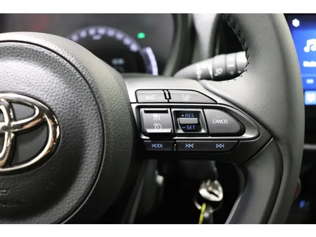 Toyota Aygo X 1.0 VVT-i MT Play, 2025 Benzine 25