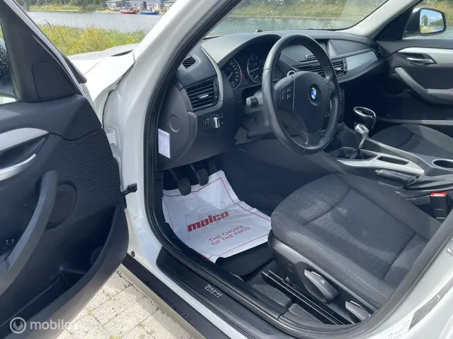 BMW X1 sDrive18i 2013 Benzine 6