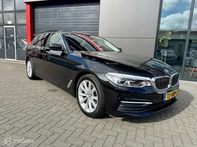 BMW 5 Serie Touring 520i High Executive 2018 Benzine 2