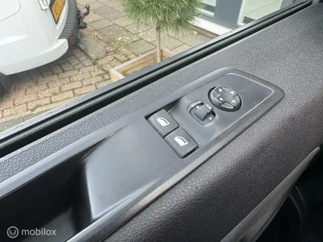 Opel Vivaro-e L1H1 Edition 50 kWh / Marge 2021 Elektrisch 25