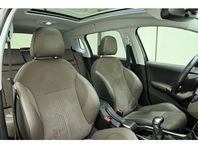 Peugeot 2008 1.6 VTi Féline 2013 Benzine 14